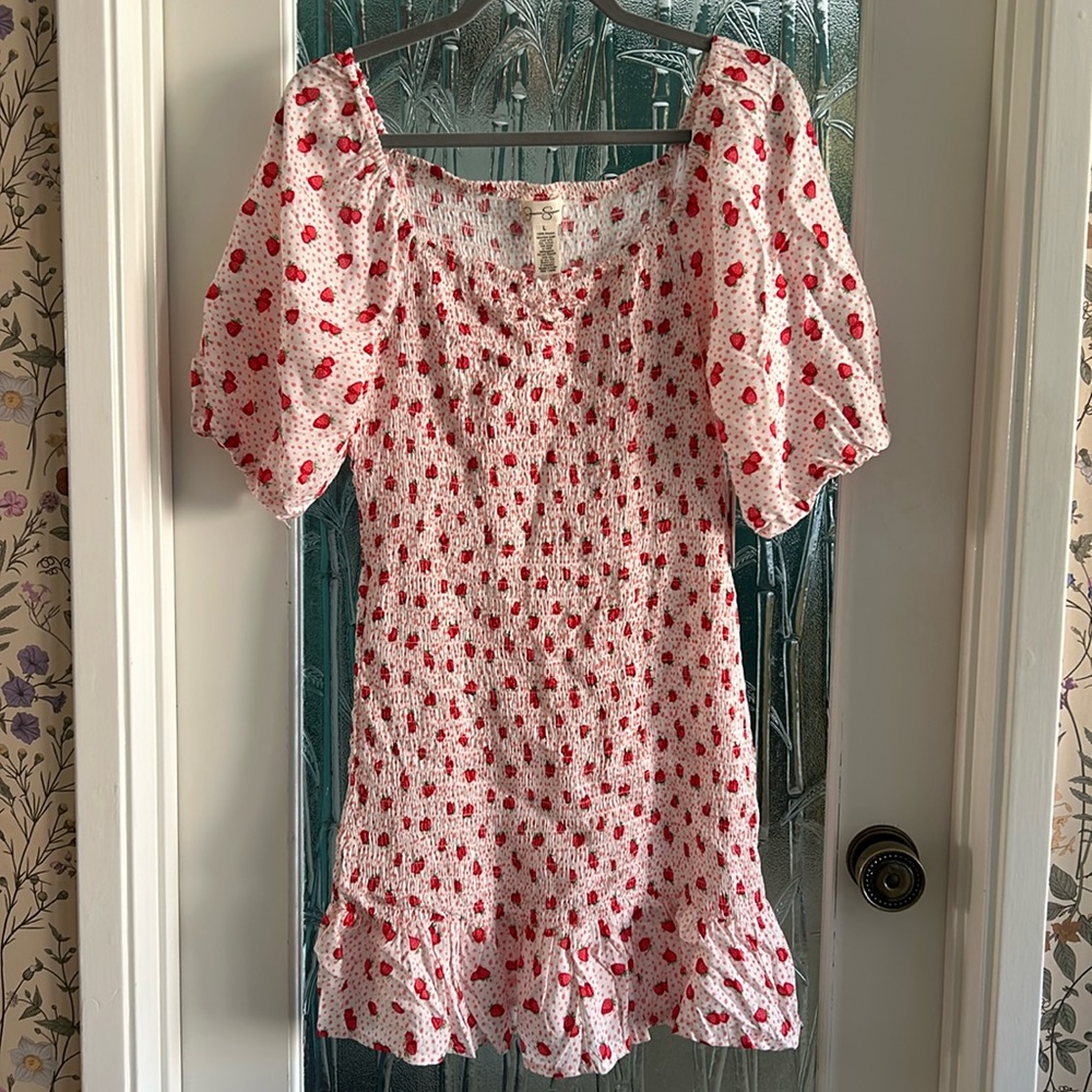 JESSICA SIMPSON Strawberry Printed White Mini Dress